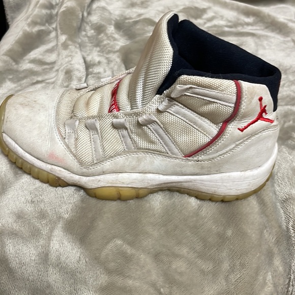 Jordan 11 Retro GS - Picture 3 of 6